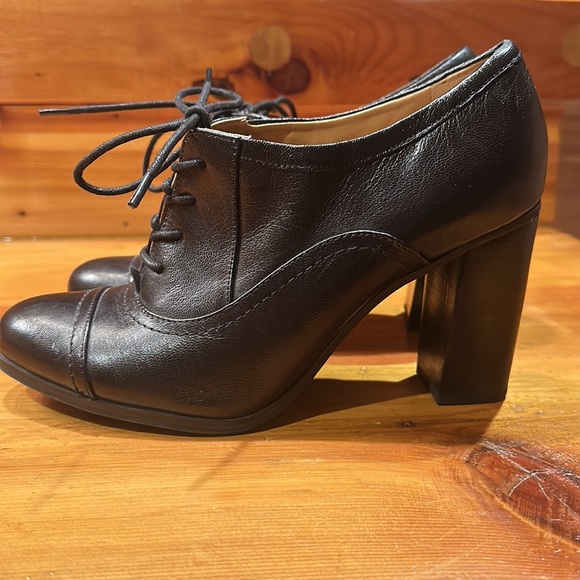 Nine West “Nostalgia” Block Heels - Picture 4 of 8